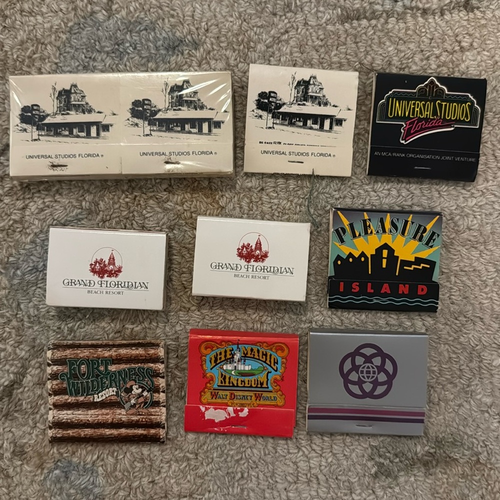 Vintage Disney/ Universal matchbooks Epcot, Magic Kingdom